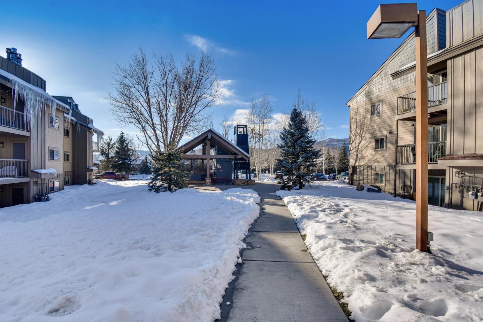 Central Steamboat Condo Outdoor Hot Tub And Pool! Стимбот Спрингс Экстерьер фото
