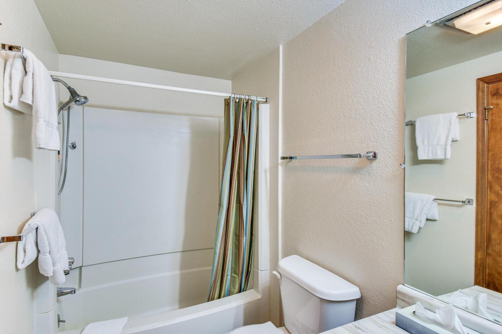 Central Steamboat Condo Outdoor Hot Tub And Pool! Стимбот Спрингс Экстерьер фото