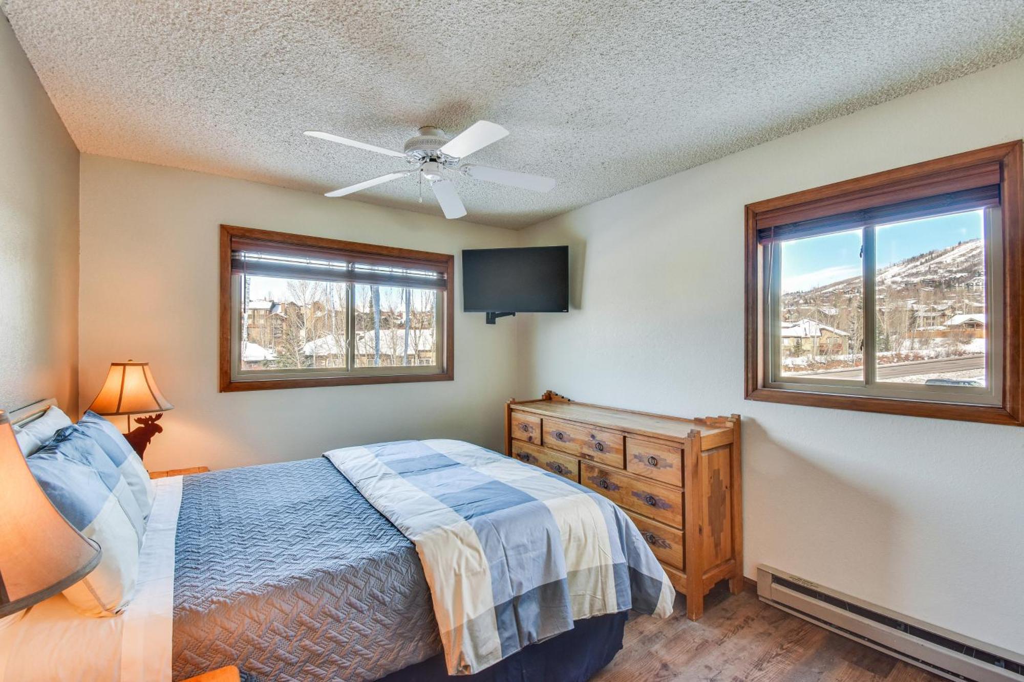 Central Steamboat Condo Outdoor Hot Tub And Pool! Стимбот Спрингс Экстерьер фото